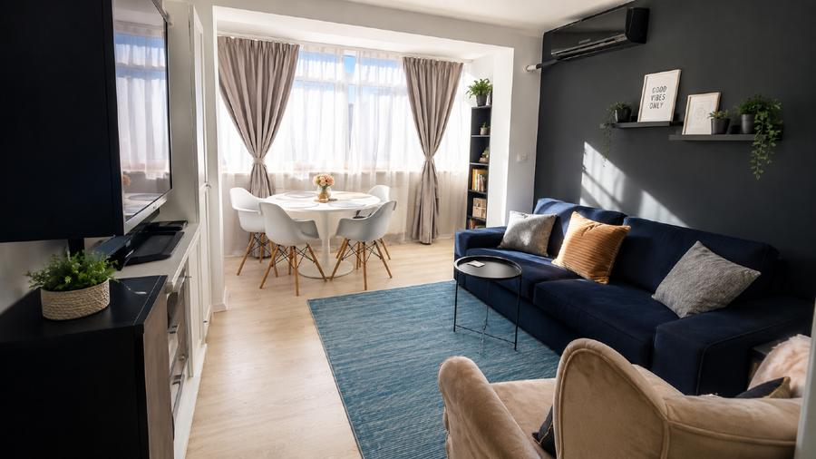 Apartament cu 2 camere semidecomandat, mobilat în City Park Mall