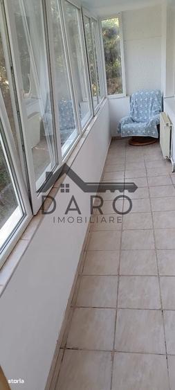 Apartament cu 3 camere decomandat în Cornișa