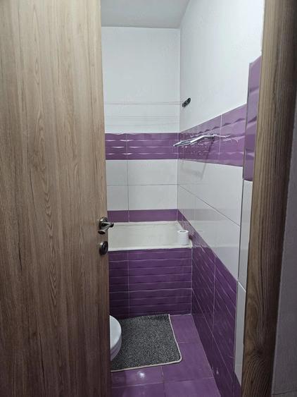 Apartament cu 2 camere nedecomandat în Horea