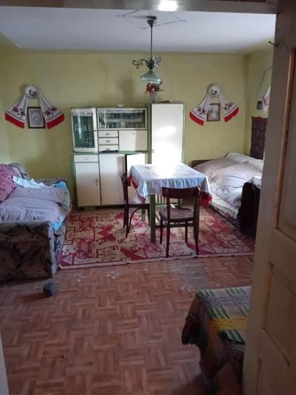 Casă cu 2 camere în Jichișu de Jos