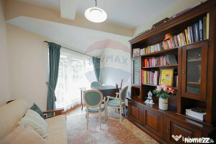 Casă cu 5 camere cu Teren 1000 Mp în Sânmartin