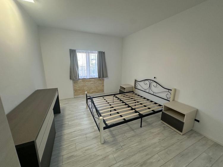Duplex cu 4 camere cu Canalizare în Exterior Nord