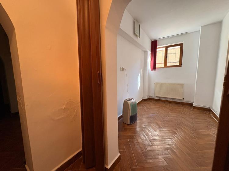 Apartament cu 2 camere circular în Tineretului