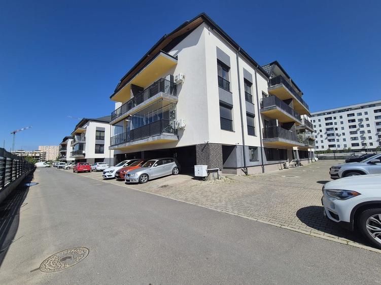 Penthouse cu 4 camere decomandat, mobilat în Theodor Pallady