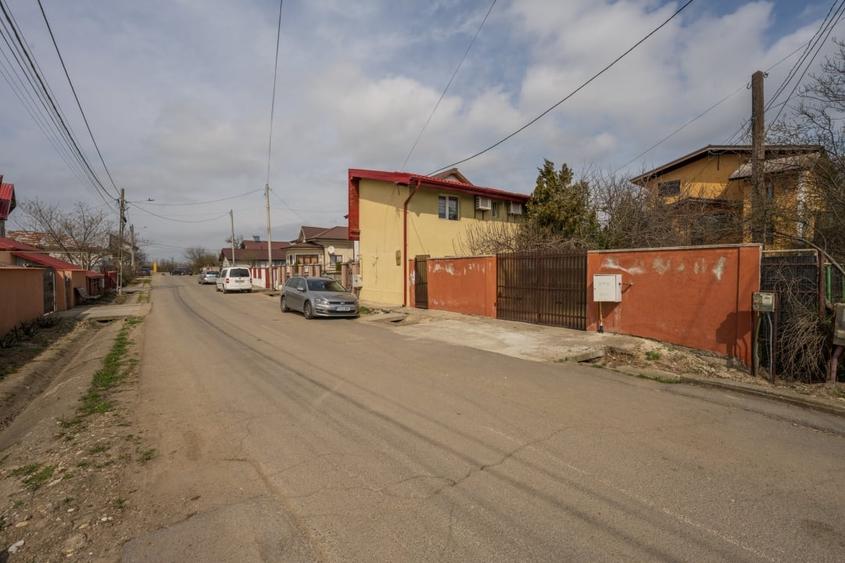 Apartament cu 4 camere semidecomandat, mobilat în Adunații-Copăceni