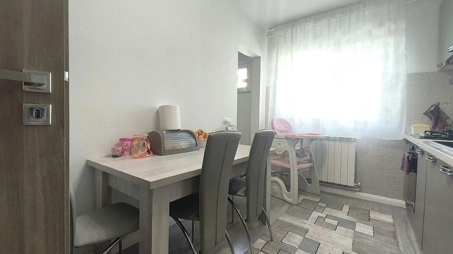 Apartament cu 3 camere decomandat în Ultracentral