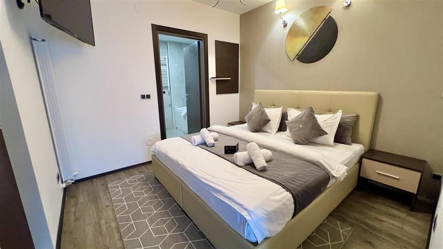 Apartament cu 2 camere decomandat, mobilat în Poiana Brașov