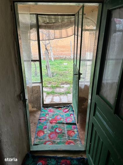 Casă cu 3 camere cu Teren 810 Mp în Năsturelu