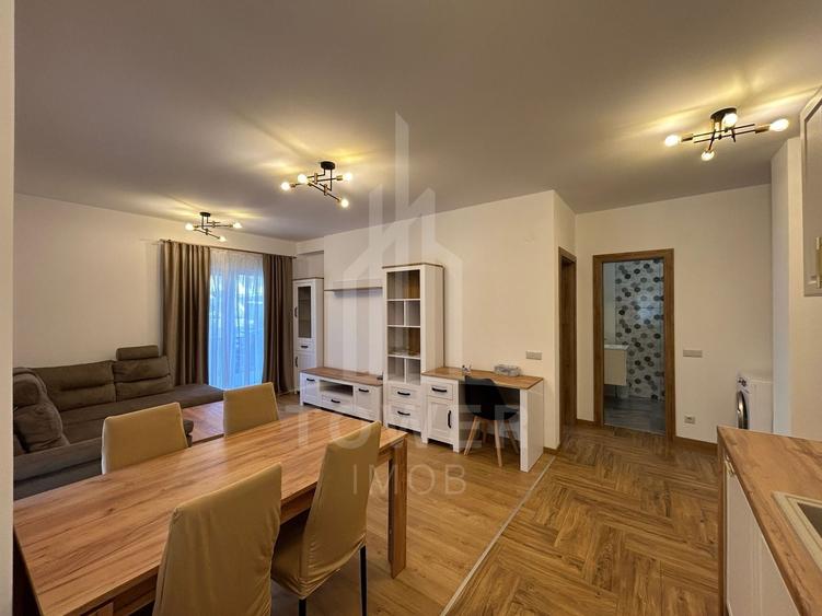 Apartament cu 3 camere decomandat, mobilat în Turnișor