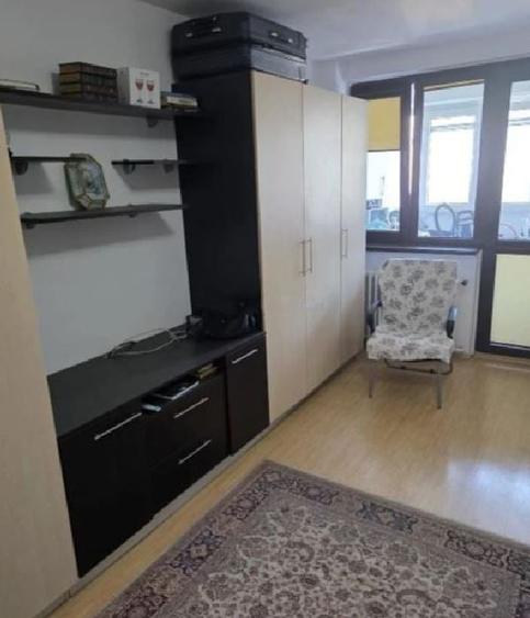 Garsonieră decomandată în Iancului