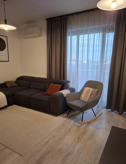 Apartament cu 2 camere semidecomandat în Dumbrăvița