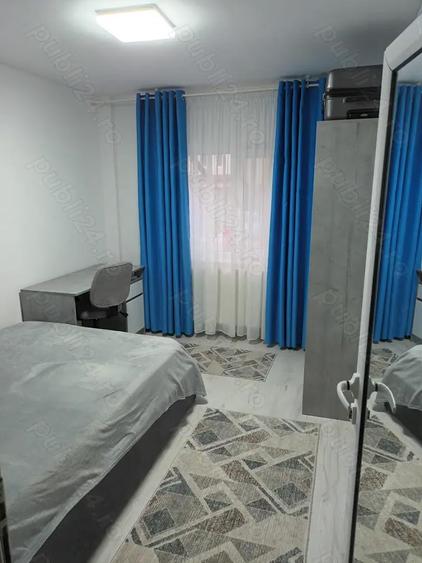 Apartament cu 3 camere decomandat în Noua