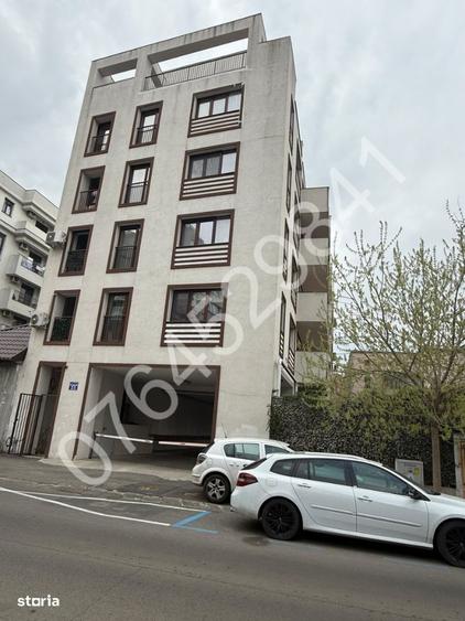 Apartament cu 3 camere în Iancului