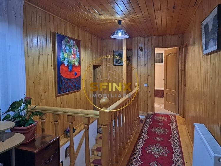 Casă individuală cu 7 camere cu Teren 1955 Mp în Gura Siriului