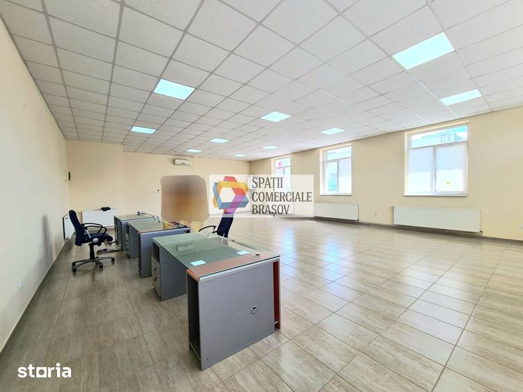 Spațiu comercial, de 100 mp, în Tractorul