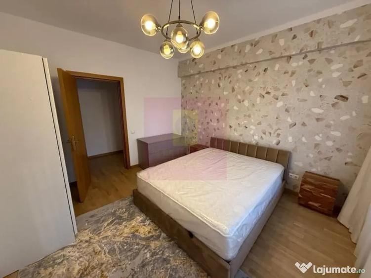 Apartament cu 4 camere decomandat în Herăstrău
