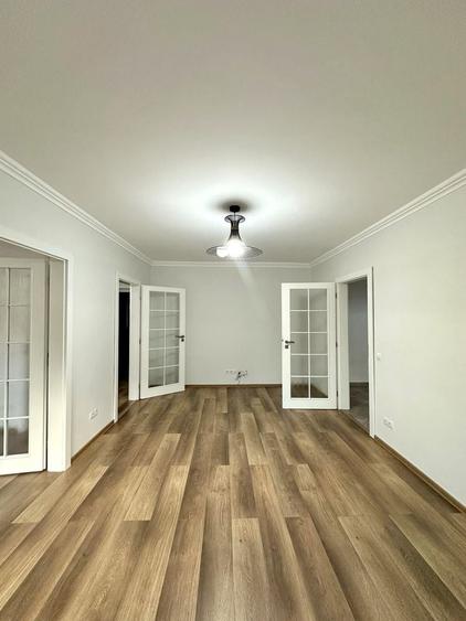 Apartament cu 3 camere semidecomandat în Ultracentral
