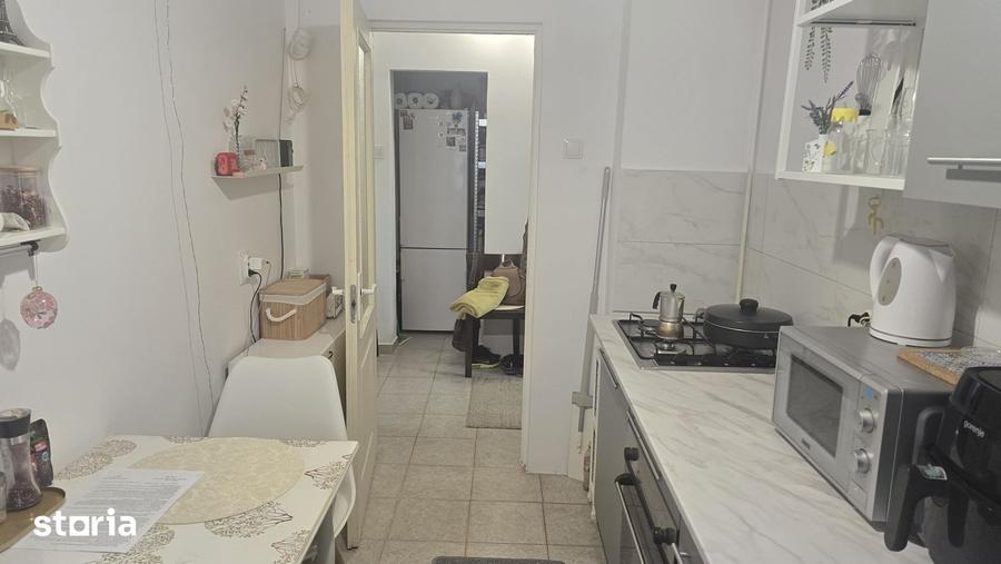 Apartament cu 2 camere decomandat în Piața Centrală