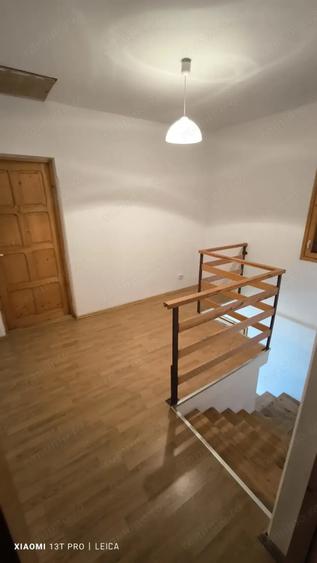Casă cu 6 camere în Eșelnița