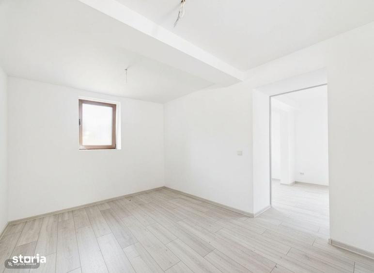 Casă cu 3 camere în Peregu Mic