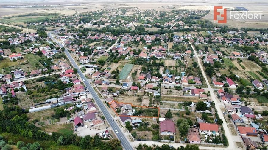 Casă cu 6 camere cu Teren 1200 Mp în Central