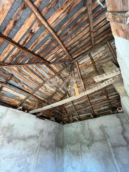 Casă individuală cu 2 camere cu Teren 668 Mp în Greci