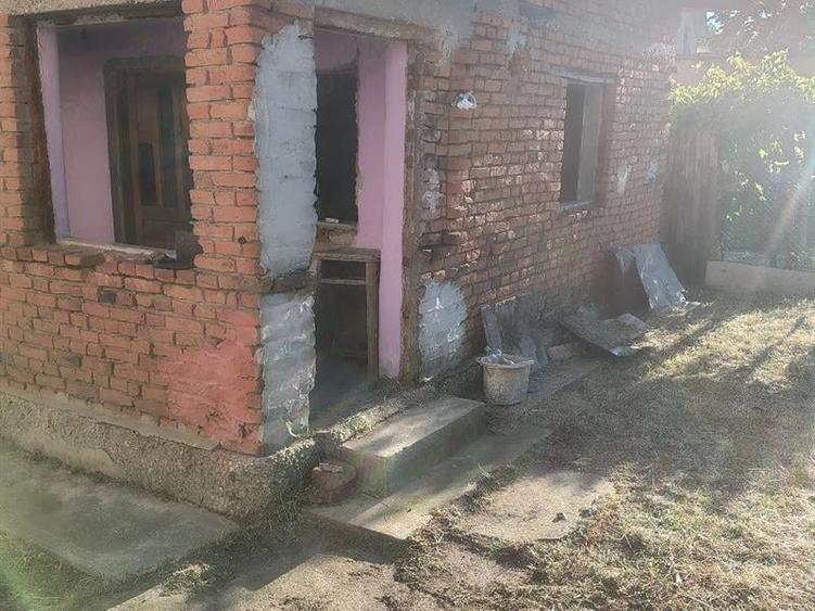Teren Construcții intravilan de 1100 mp, în Cârcea