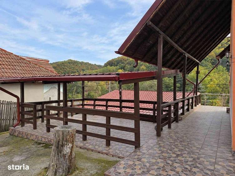 Casă cu 4 camere cu Teren 1800 Mp în Ștefănești