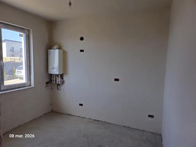 Casă cu 4 camere cu Teren 250 Mp în Valea Lupului