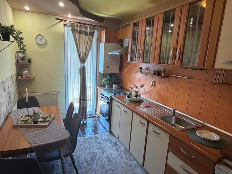 Apartament cu 2 camere decomandat, mobilat în Florești