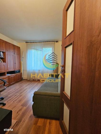 Apartament cu 3 camere decomandat în Socului