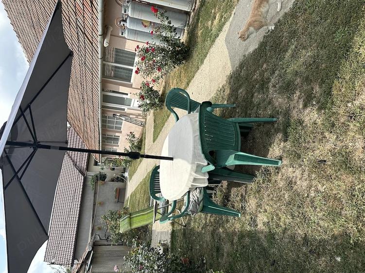 Casă cu 3 camere cu Teren 1400 Mp în Central