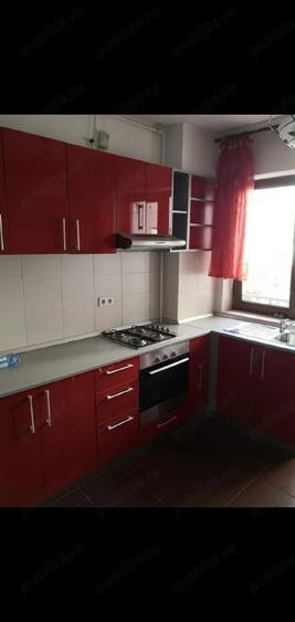 Apartament cu 3 camere decomandat, mobilat în Vitan