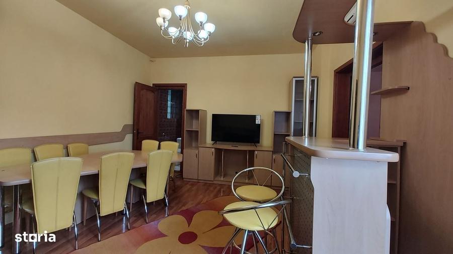Apartament cu 3 camere în Decebal