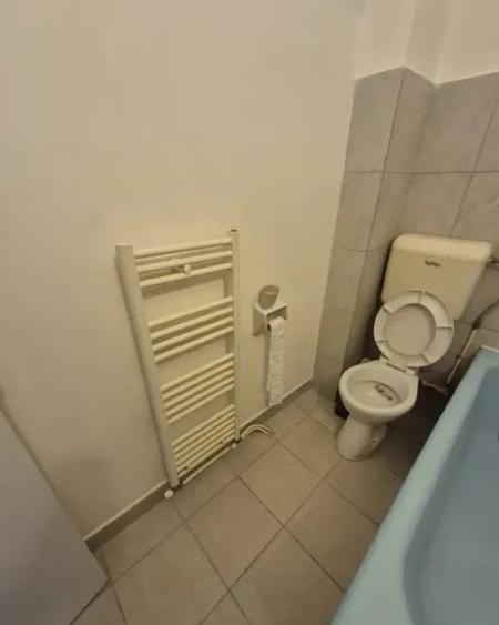 Garsonieră decomandată în Cug