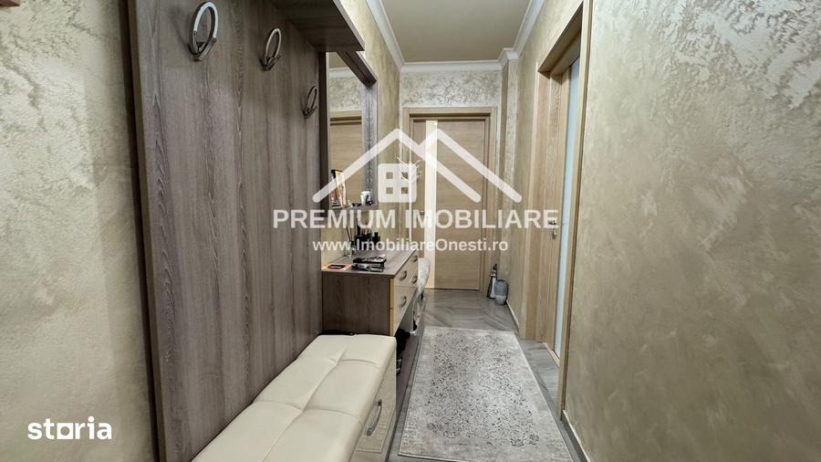 Apartament spa?ios cu 3 camere One?ti, zona centrala - 8