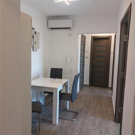 Apartament cu 3 camere decomandat în Complex Studențesc