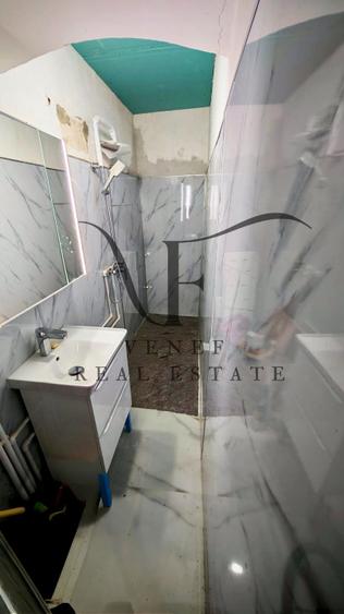 Casă individuală cu 7 camere cu Teren 985 Mp în Moșilor