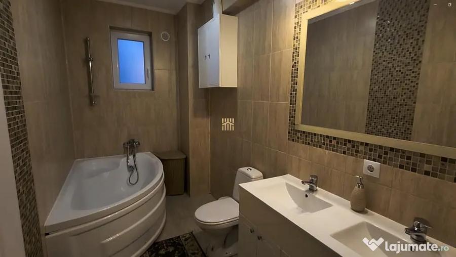 Apartament cu 4 camere decomandat în Ipotești