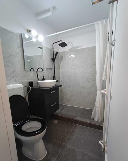 Apartament semidecomandat în Giurgiului