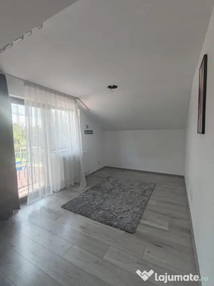 Casă cu 5 camere cu Teren 765 Mp în Valea Borcutului