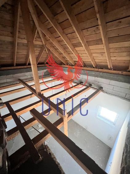 Apartament cu 5 camere decomandat în Calea Severinului