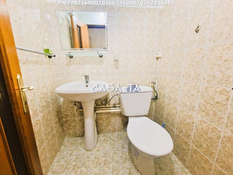 Apartament cu 3 camere decomandat în 9 Mai