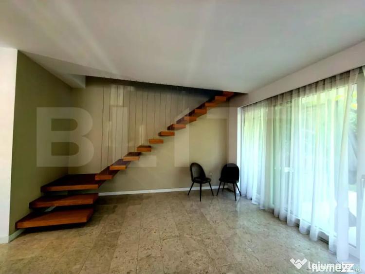 Casă cu 4 camere cu Teren 330 Mp în Bârnova