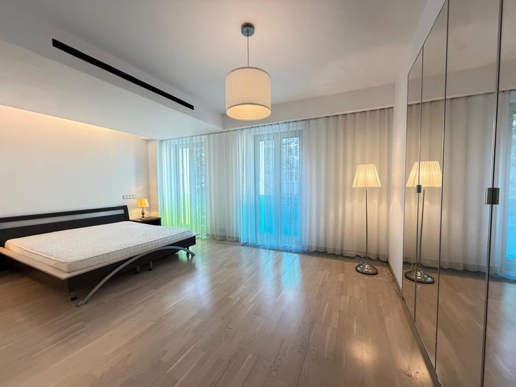 Apartament cu 2 camere semidecomandat în P-ța Dorobanți