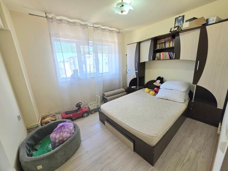 Apartament cu 2 camere decomandat în Radu Negru