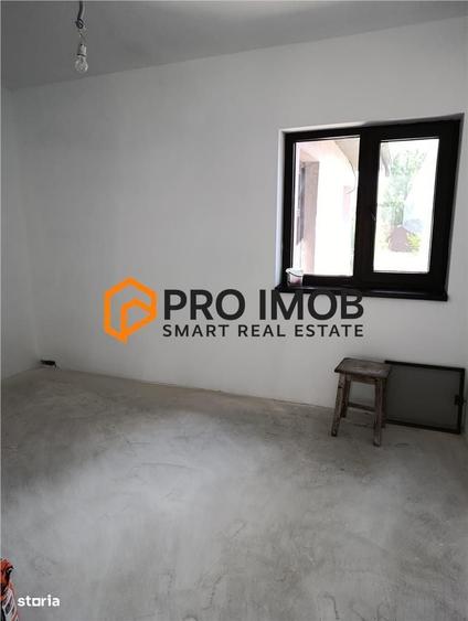 Casă cu 4 camere decomandat în Căpățânești