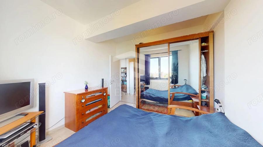 Apartament cu 2 camere decomandat în Politehnica