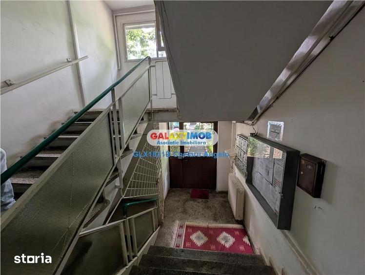Apartament cu 3 camere decomandat în Drumul Taberei