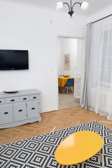 Apartament cu 2 camere semidecomandat în Eminescu